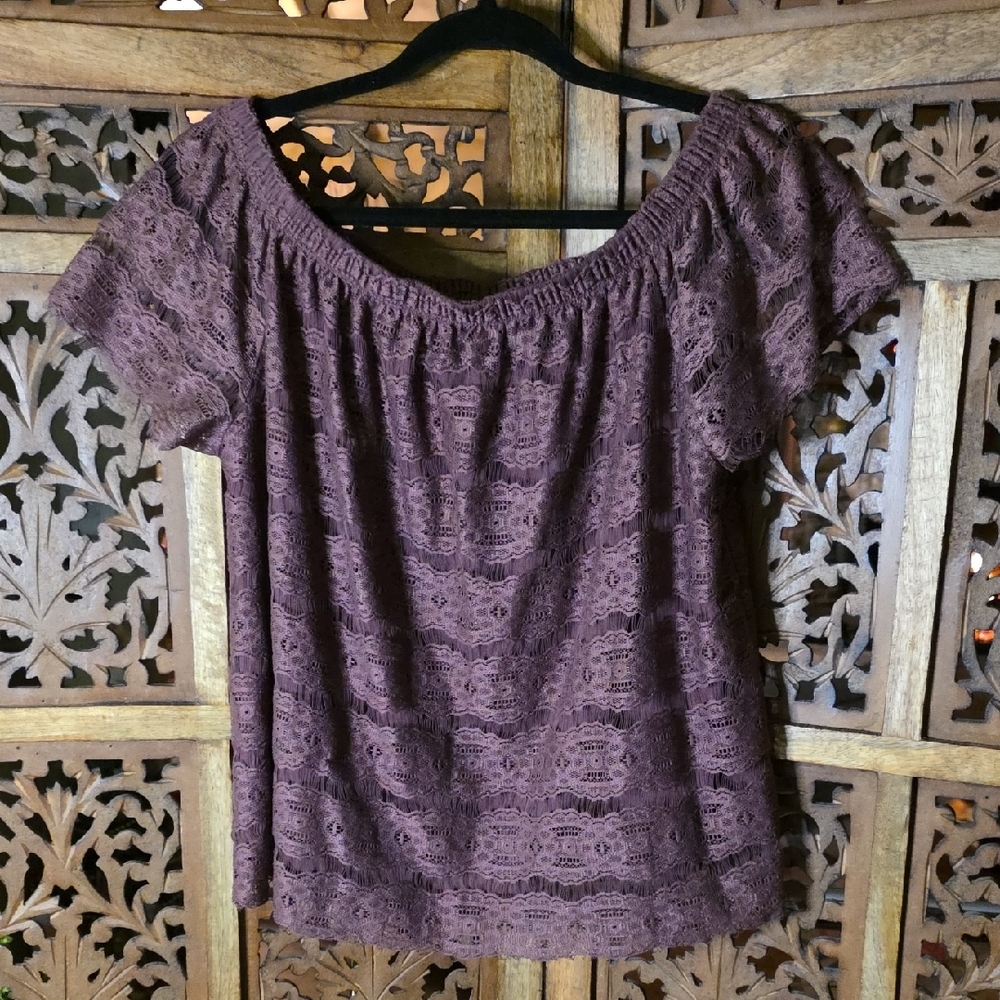 Lily White Elegant Lace Off-Shoulder Top